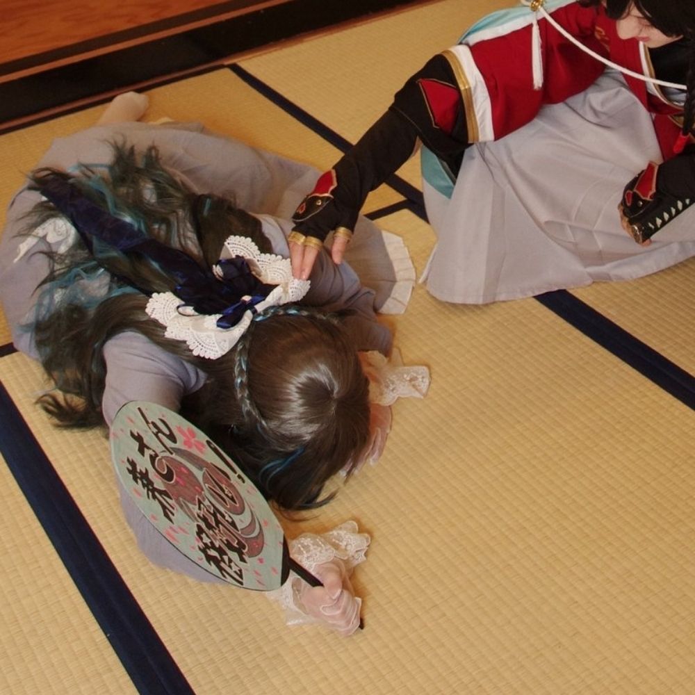まょ