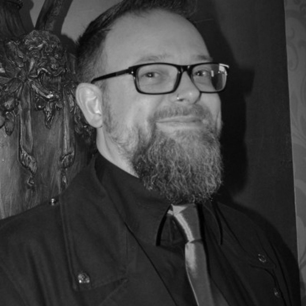 Dr Frazer Lee