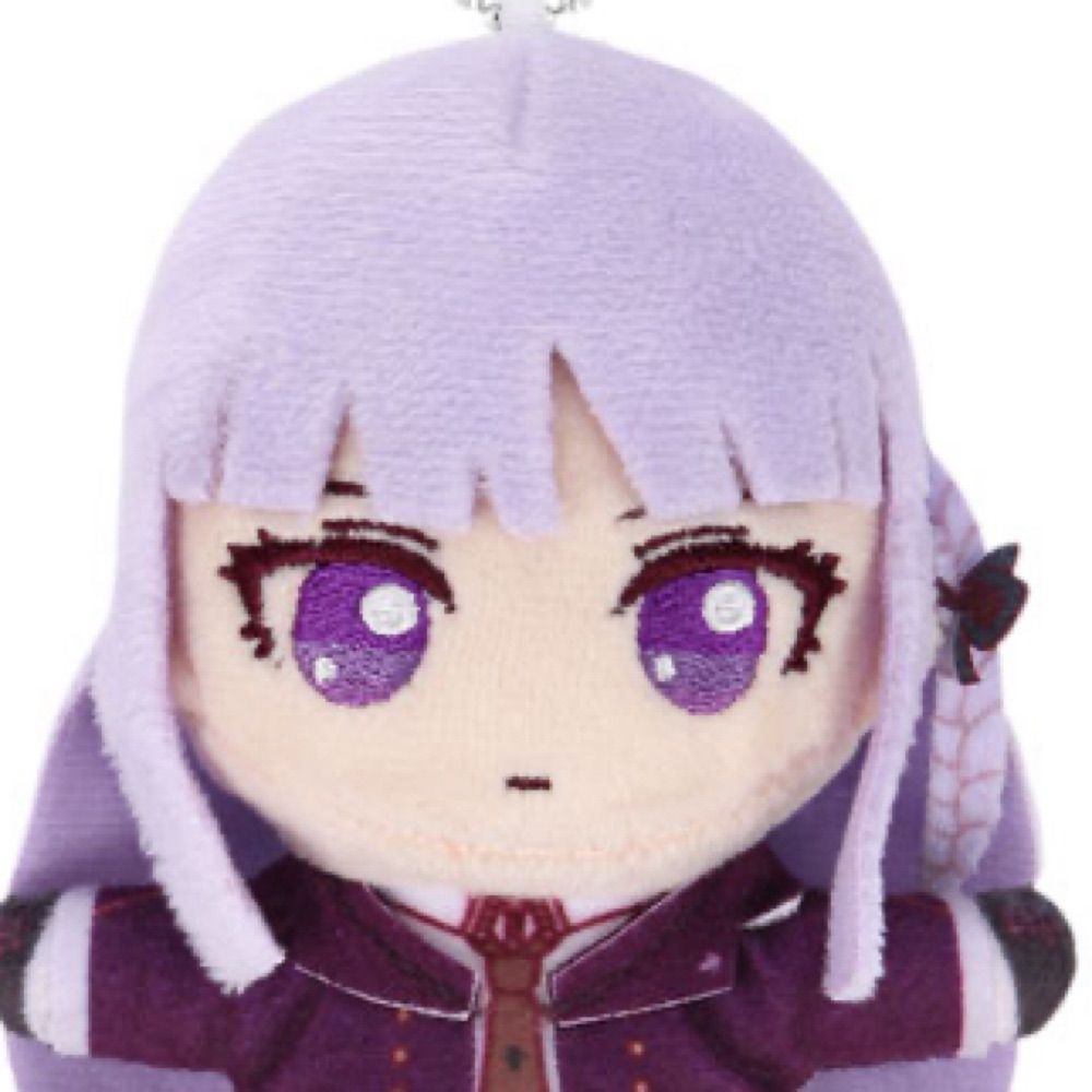 >_<
