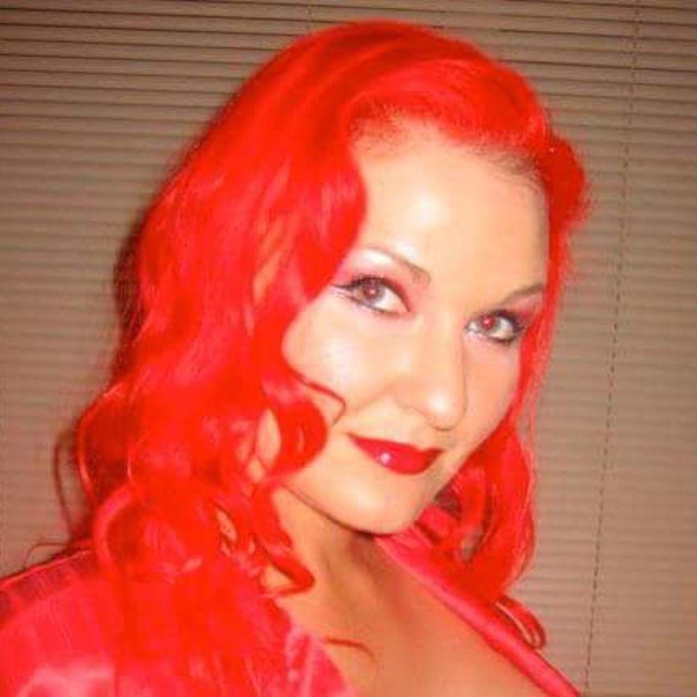 Red Lori Bright Eyes's avatar