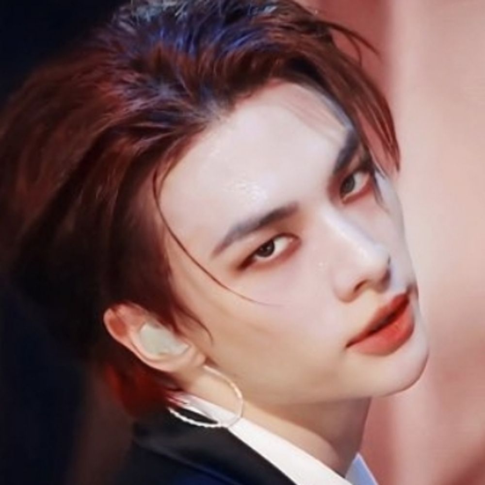 Hyun.E Bee
