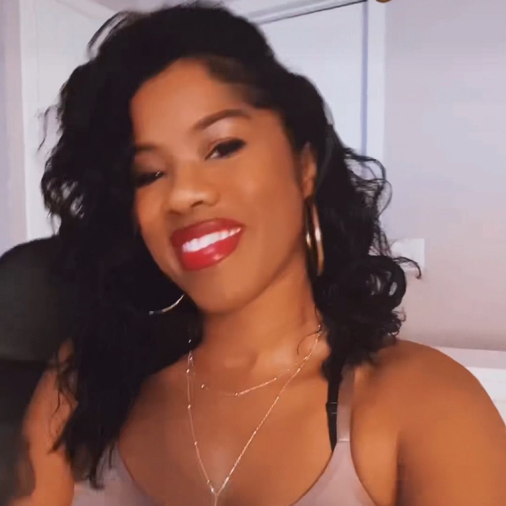 Natasha Elle Thomas