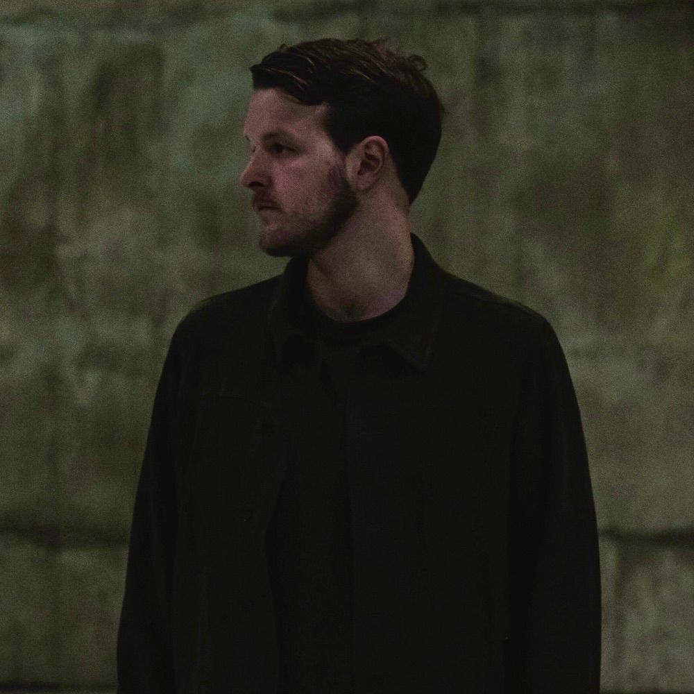 Ambassadeurs / Mark Dobson