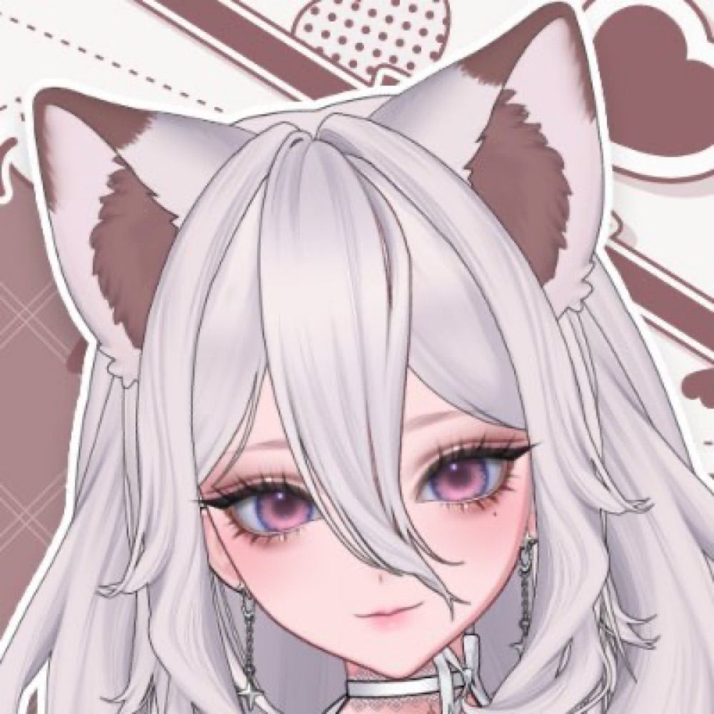 Luna Foxcharm 🌙🦊