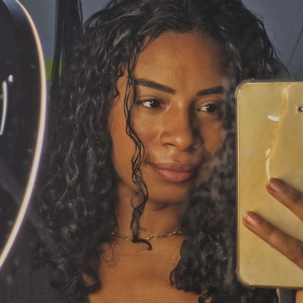 Lívia Teixeira 