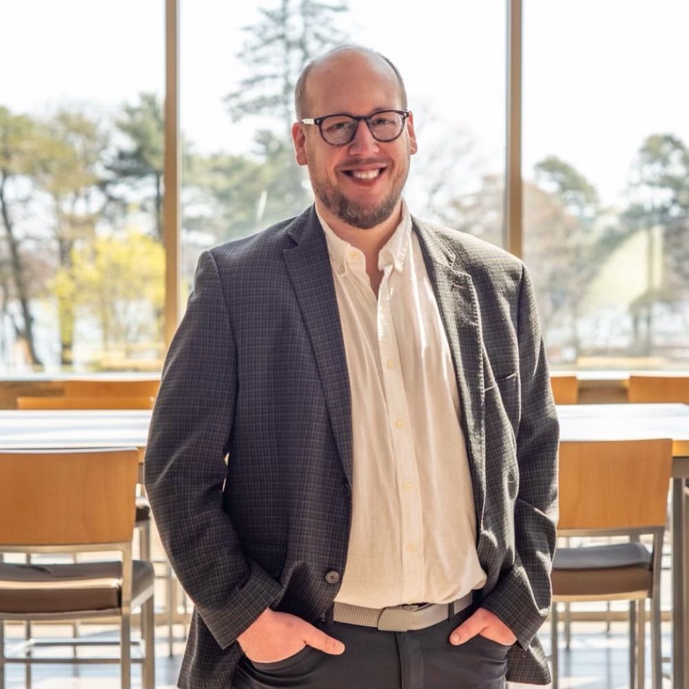 Dr. Conor Barker