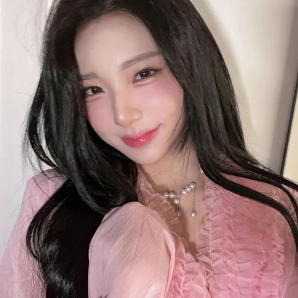 manu GFRIEND 2025 LOVELYZ COMEBACK