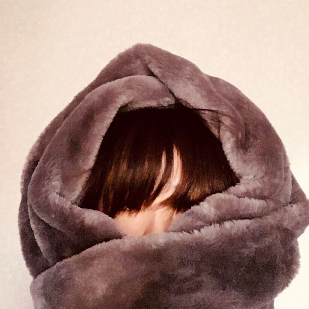やの