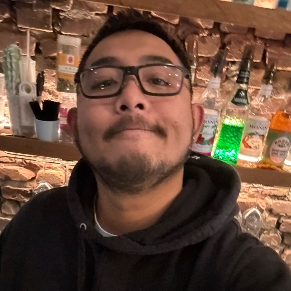 Chris Jeerasak Jeen