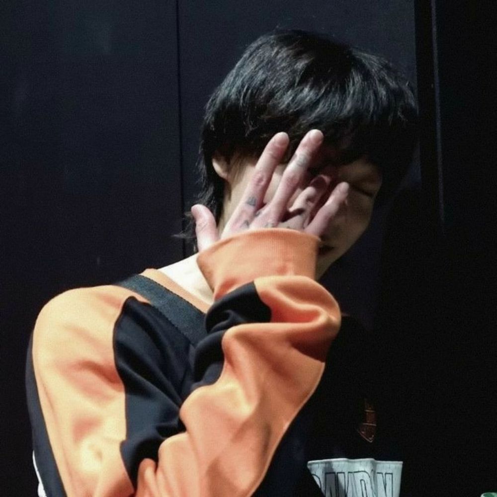 ju. ★