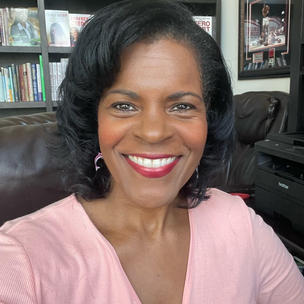 Lynnette Khalfani-Cox