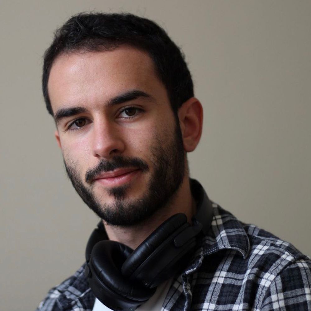 Adrian Valente