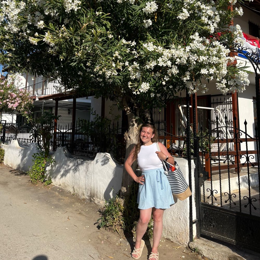 Emine Gül