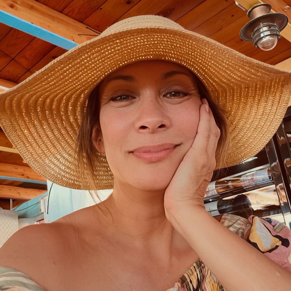 DIANA LEE INOSANTO