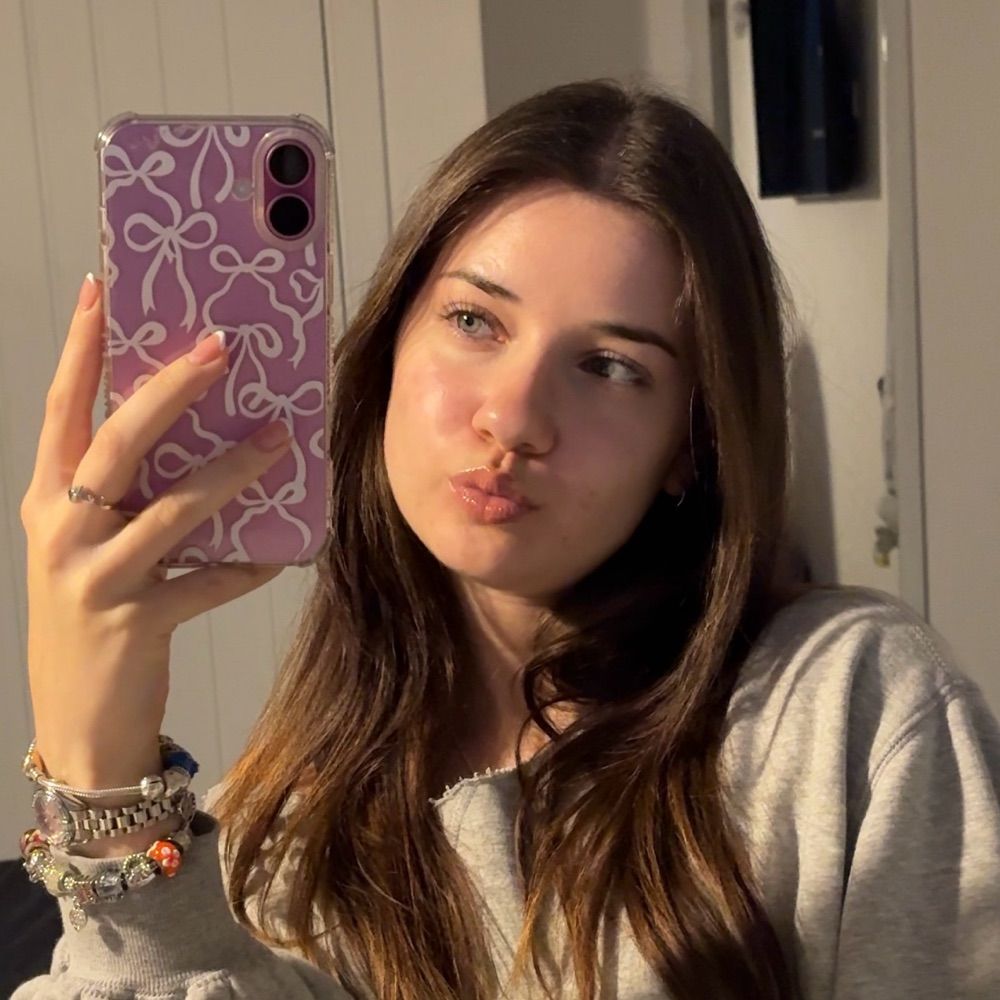 leah 𝜗𝜚