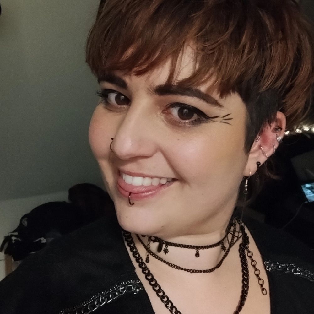Risa (She/They)