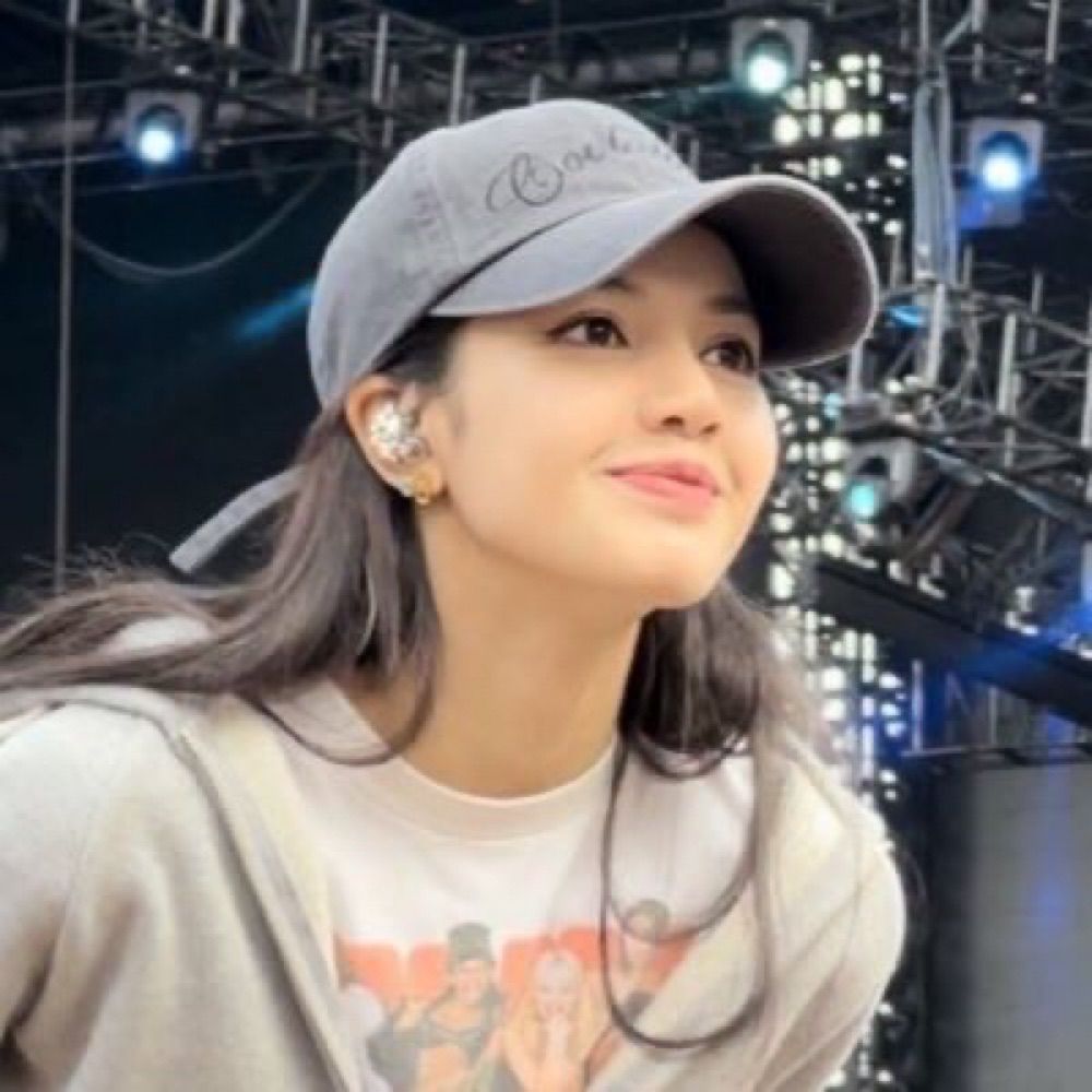 Jhennie Fox