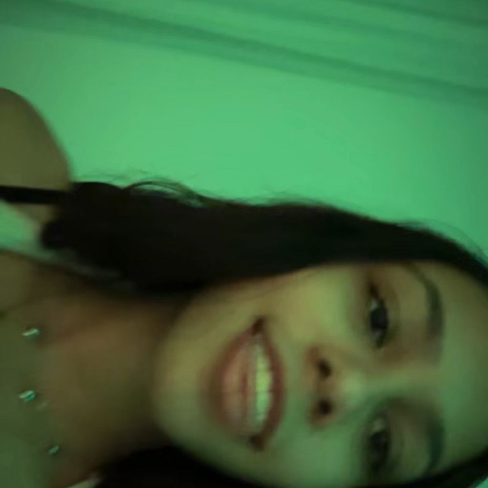 🥸