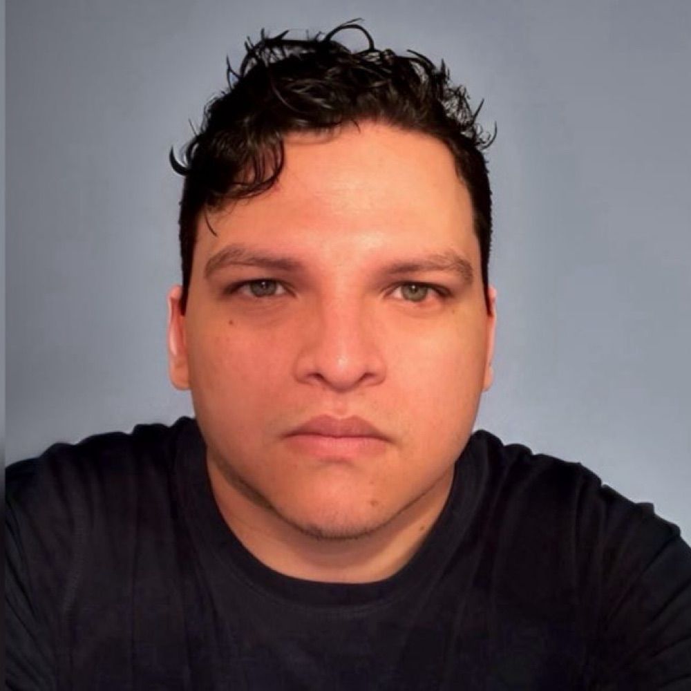 Carlos Agüero B