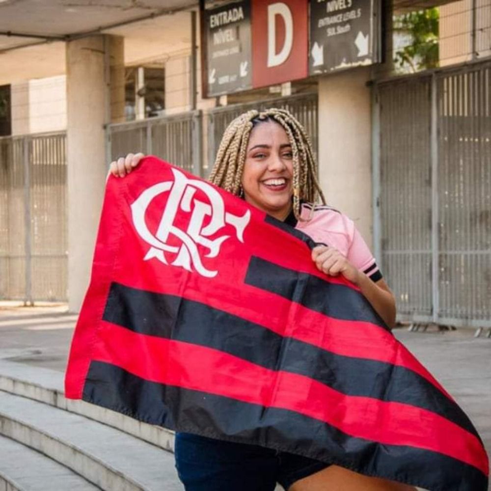 Sara Flanatica ⚫️🔴 🧿☮️ ⚡️