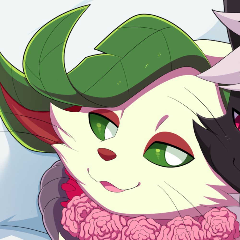 Kibbles 💚 🌹 🐝
