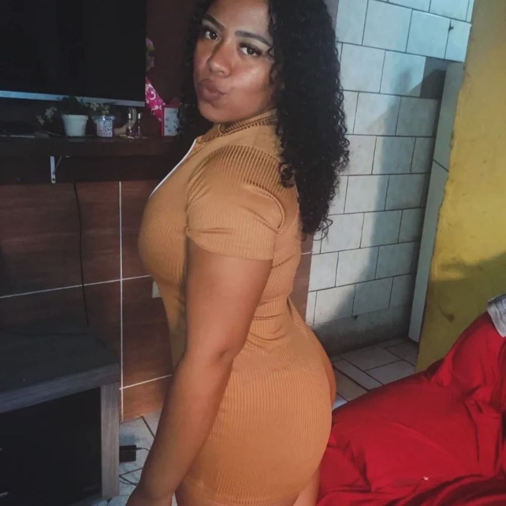 Morena cacheada