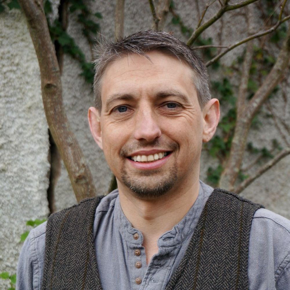 Dr Thomas Chambers