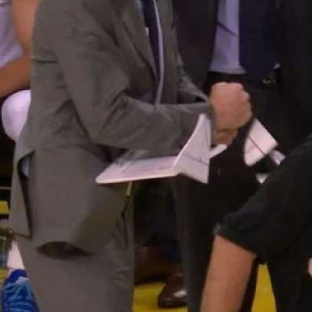 Steve Kerr's Broken Clipboard