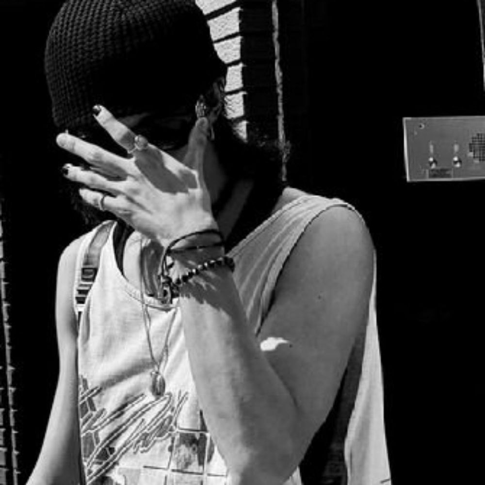 demio. 🕸️