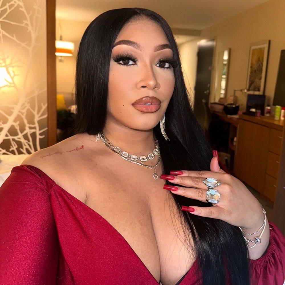 N E S H 👑