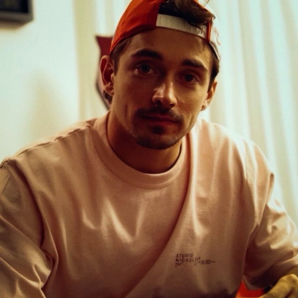 ⋆˚࿔ vantezinho 𝜗𝜚˚⋆