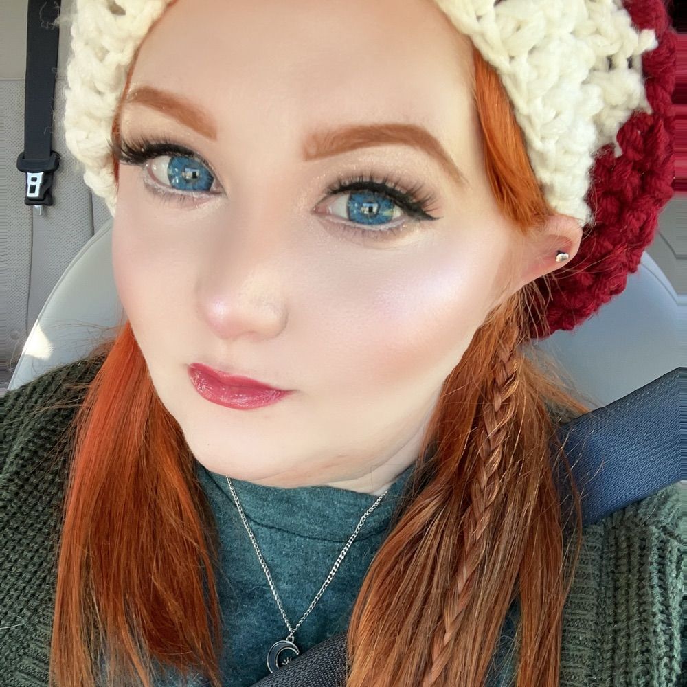 amber lockhart (amberthysts)