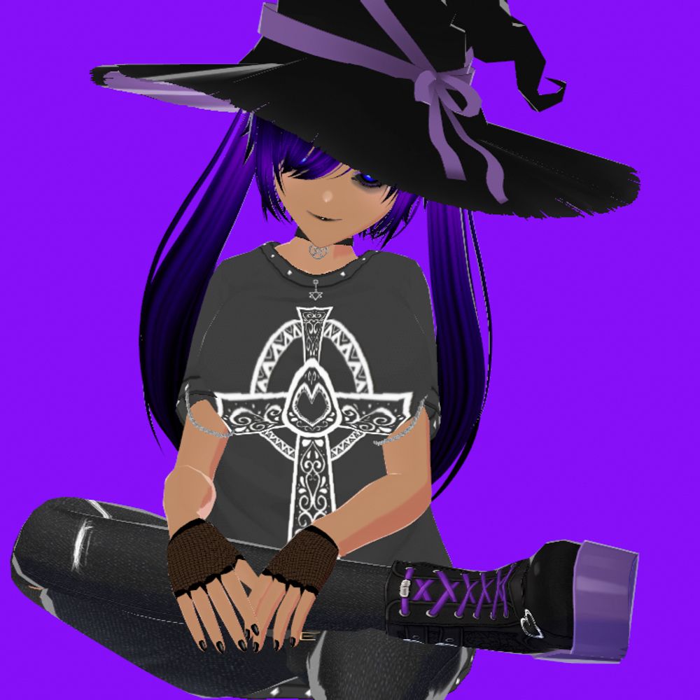 Raven Frostwing 🔮 🌙 🐈‍⬛(❄️🏮🦮🦅)