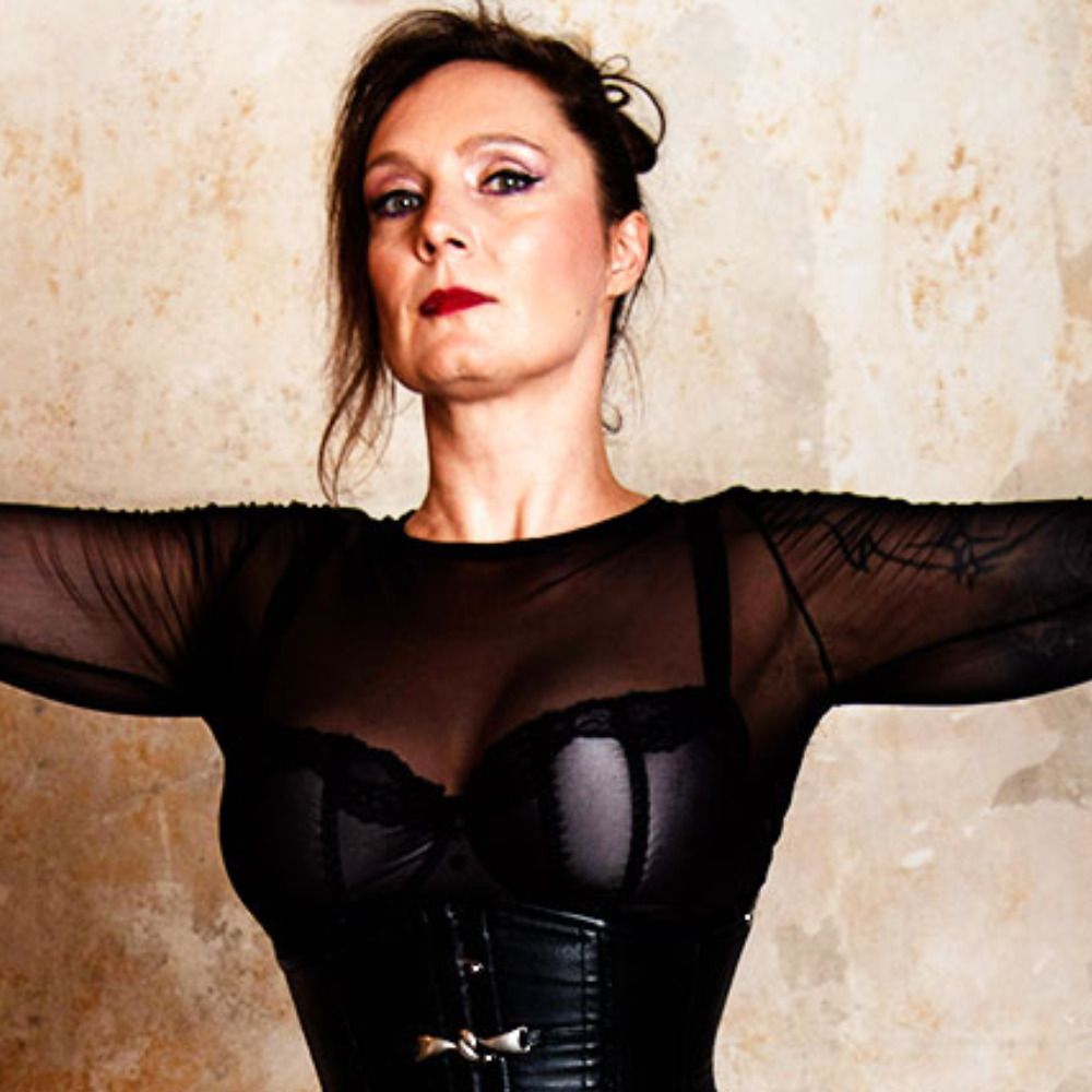 Lady Velvet Steel