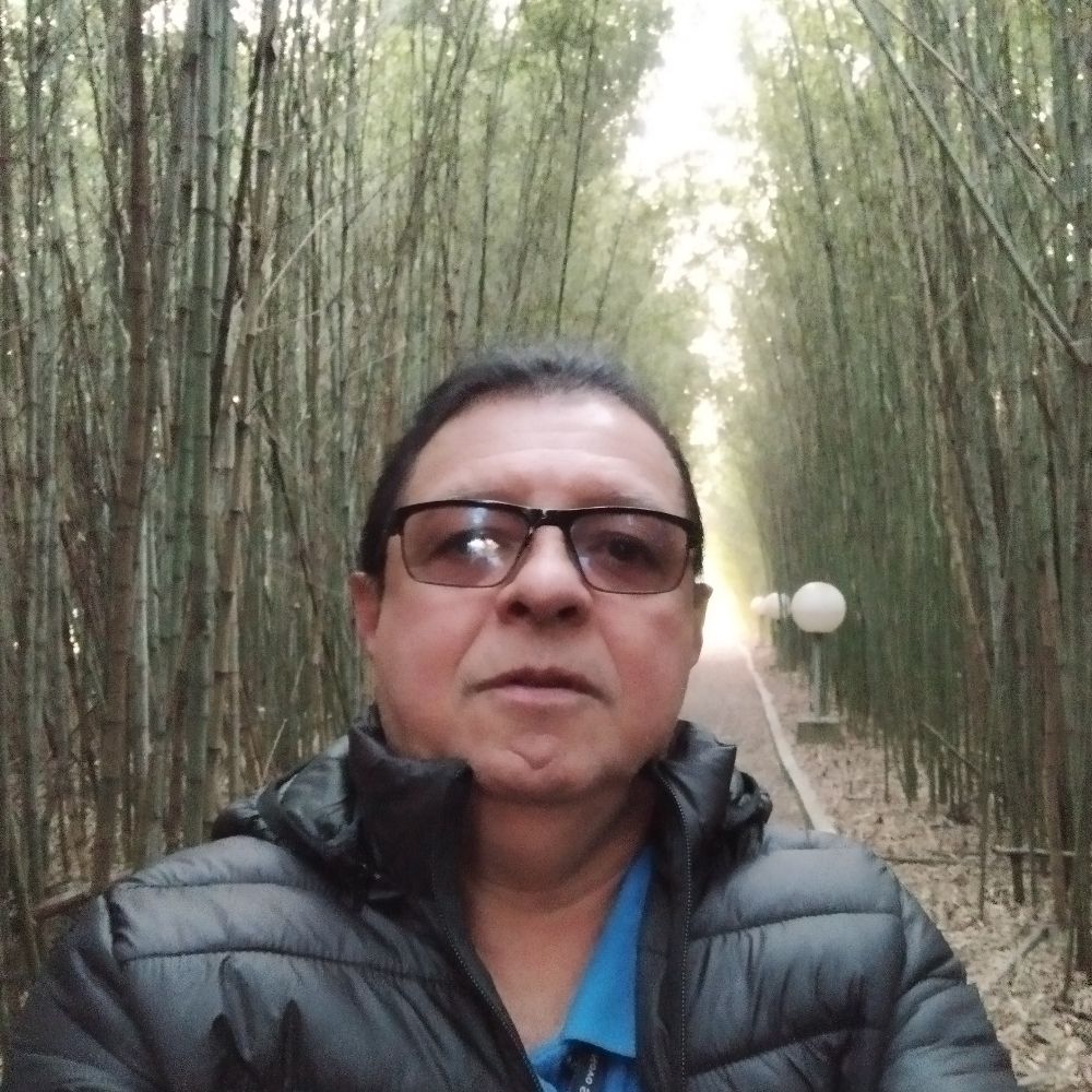 Totalmente de esquerda 🇻🇳🚩