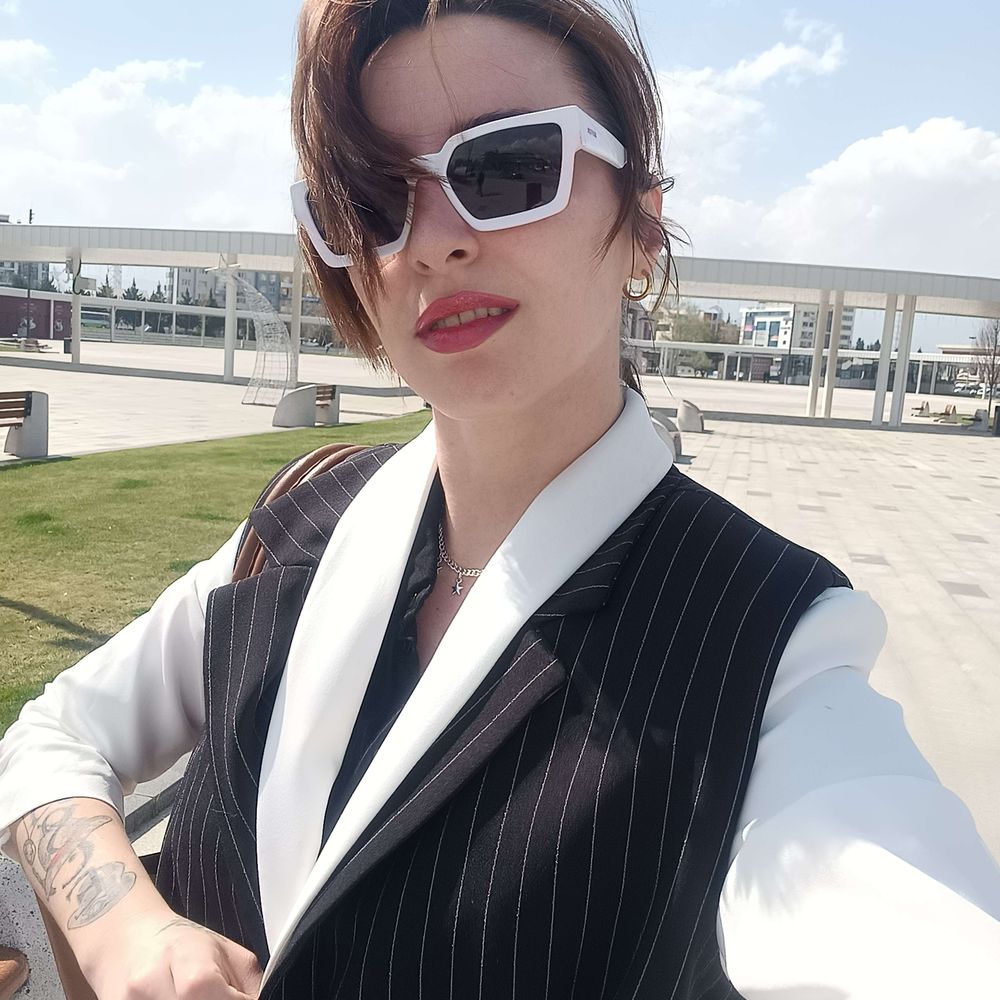 Azra Kılıç