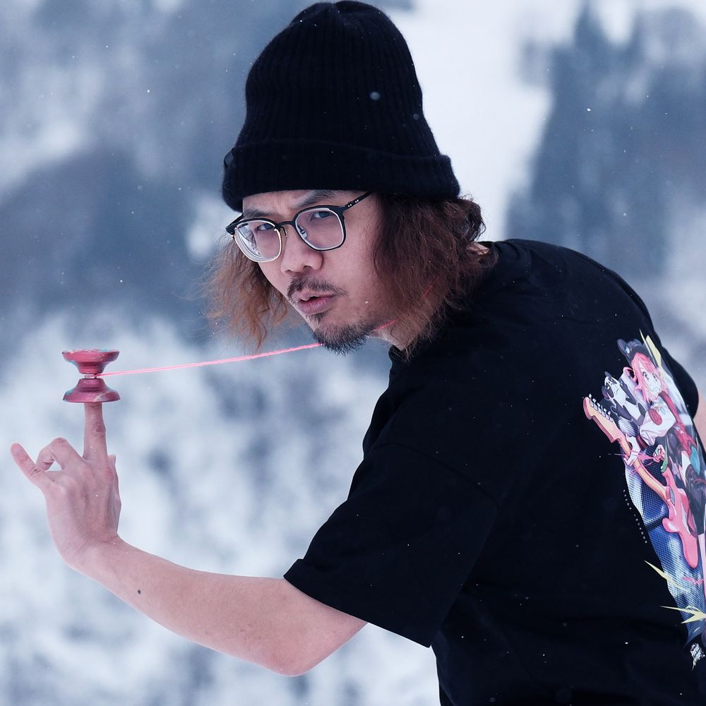 阿反搖搖台 | C3yoyodesign