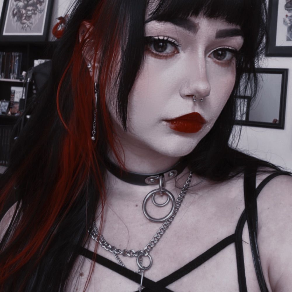 N Y M P H E L Y Δ ✦ Tattoo artist