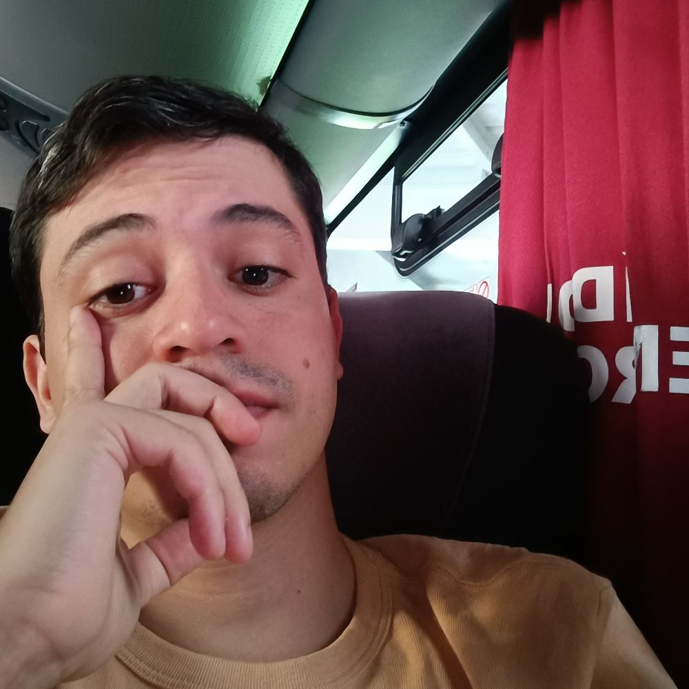 Estou com sdds do Twitter 