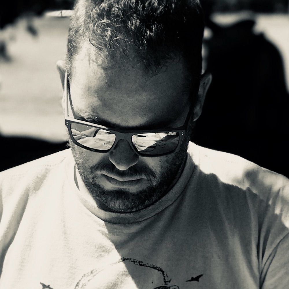 Scott R
