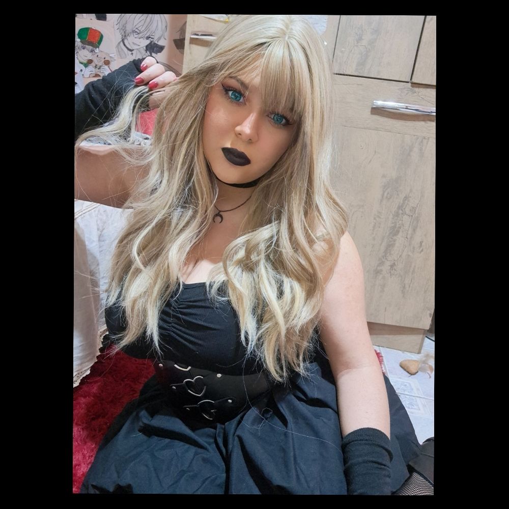 𝘌𝘴𝘵𝘩𝘦𝘳. 𝔅. ℜ𝔞𝔡𝔨𝔢🥀