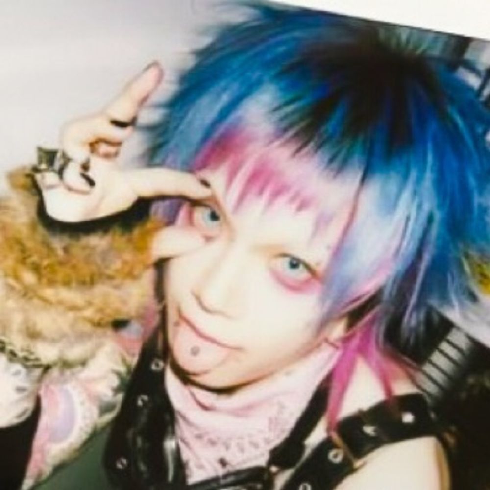 Ash 🌈