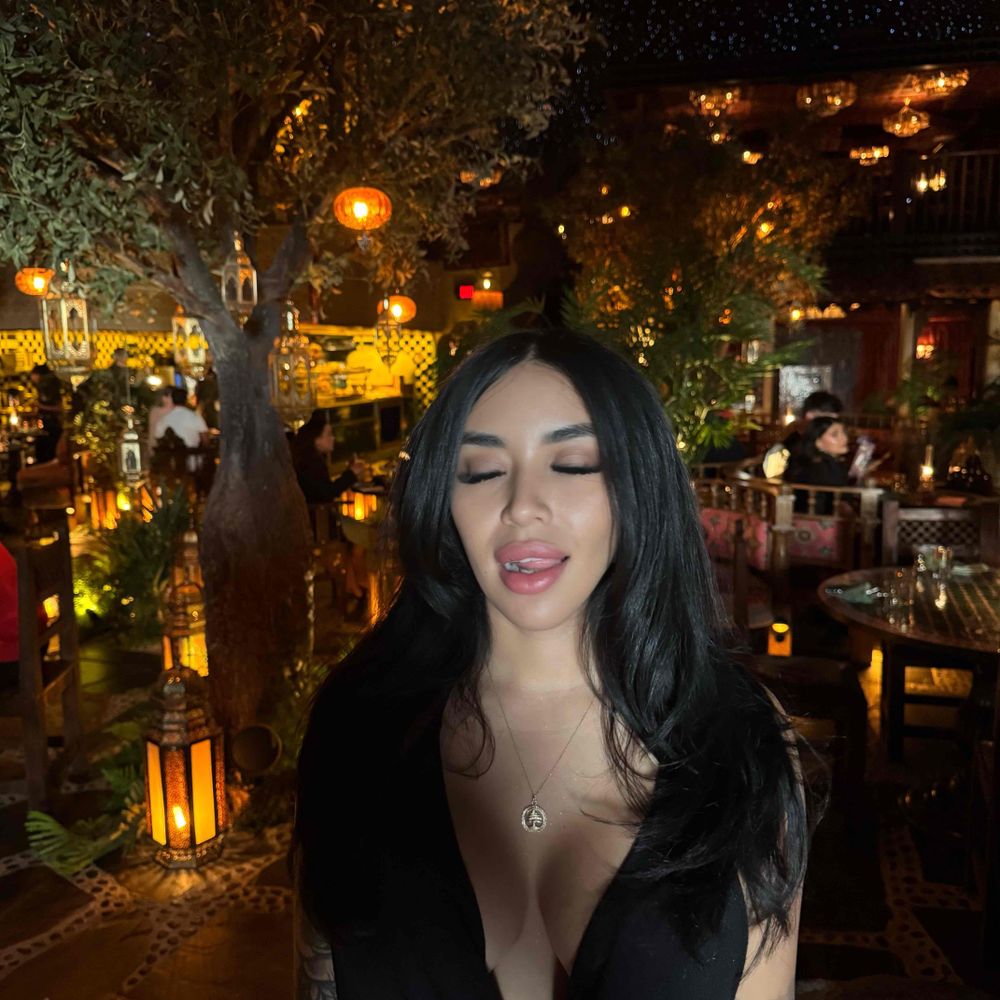 Goddess Desiree Findomme