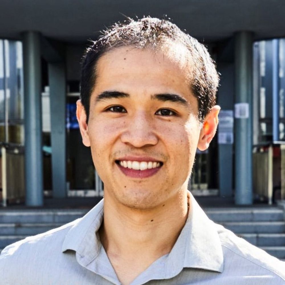 Yu Heng Lau