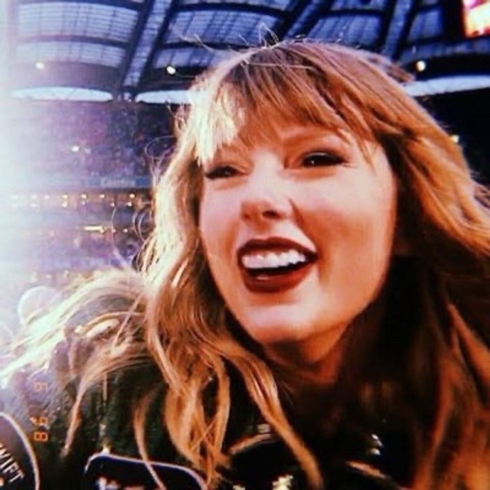lipe swiftie ⚜️