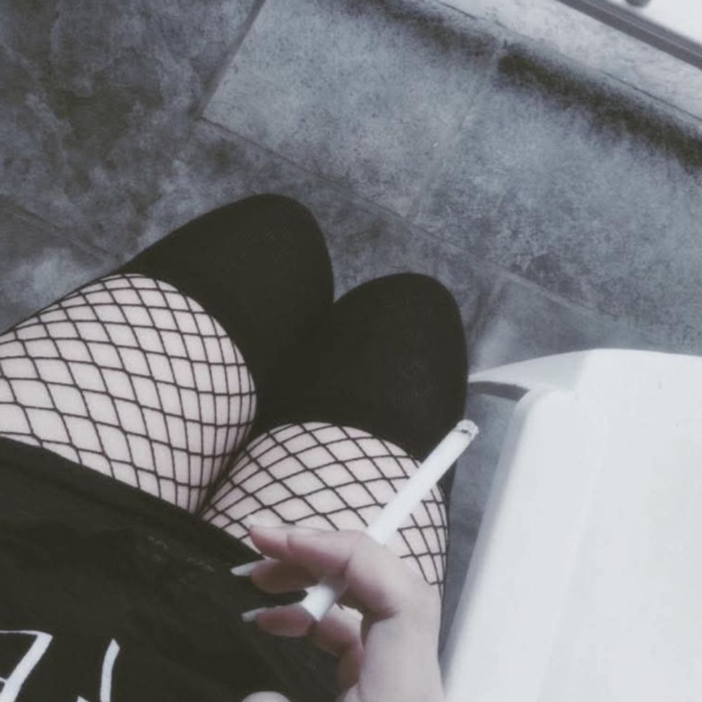 ♡ 𝕲𝖔𝖉𝖉𝖊𝖘𝖘 𝕷𝖚𝖓𝖆 ♡