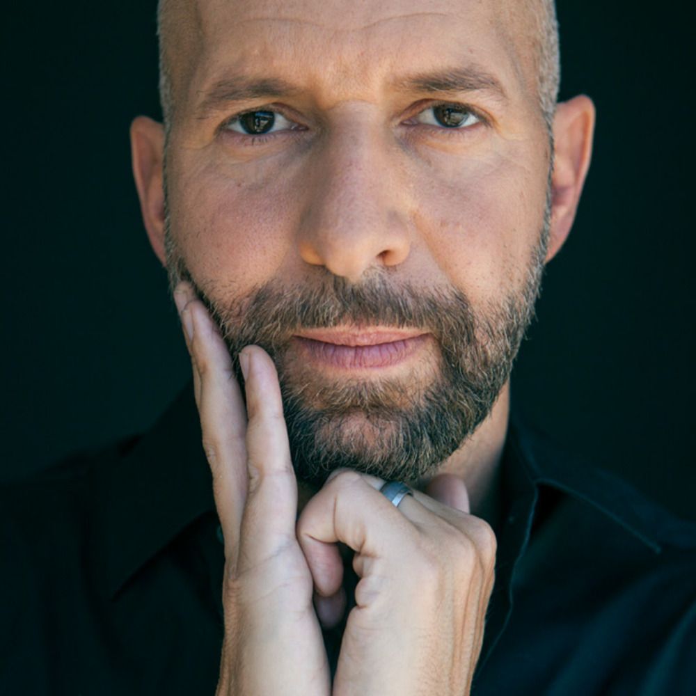 Neil Strauss