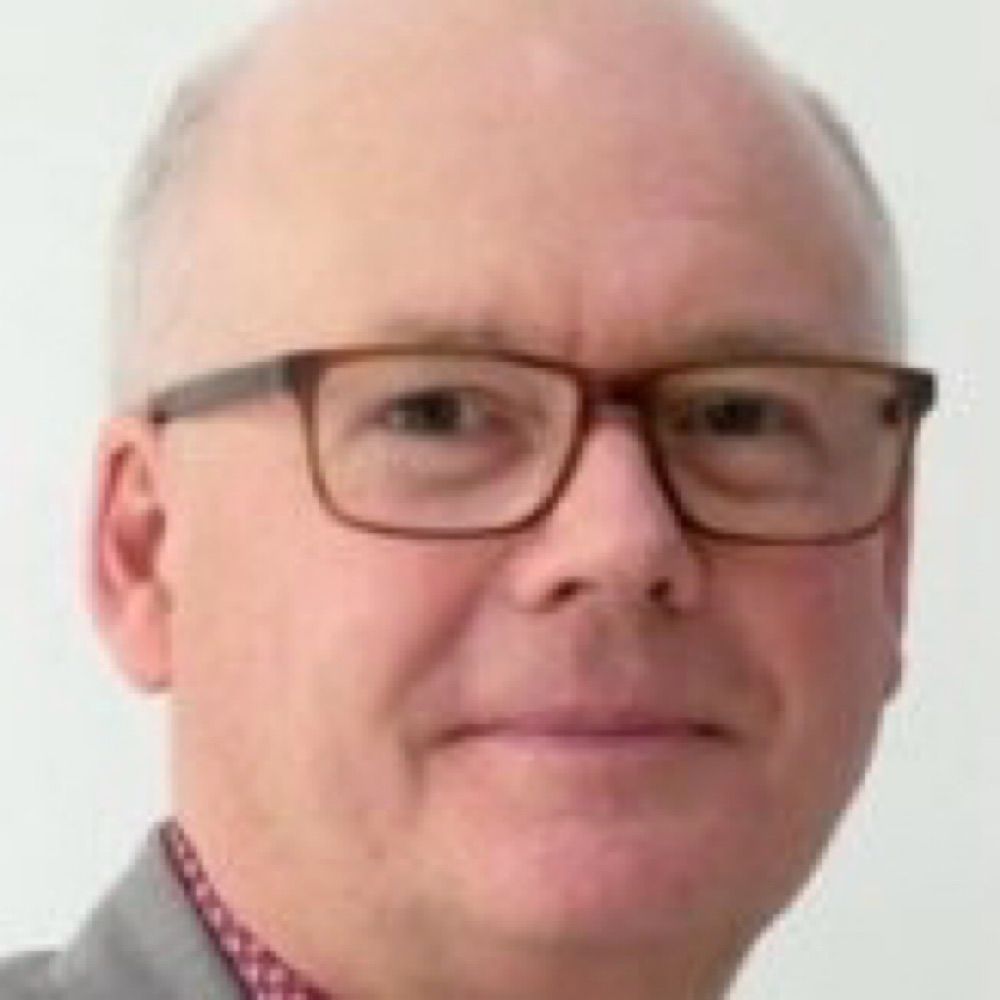 Dr Dave Giles