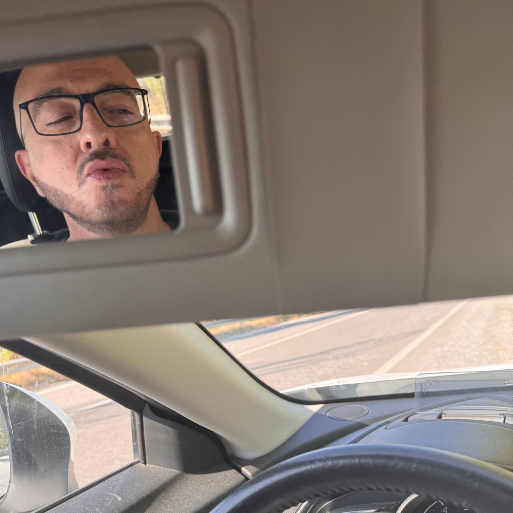 max con la minuscola