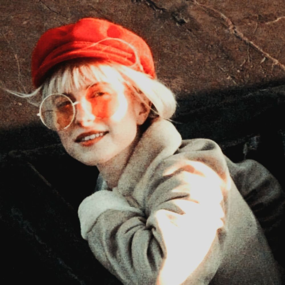 𝖈𝖆𝖒𝖎𝖑𝖆 ♀